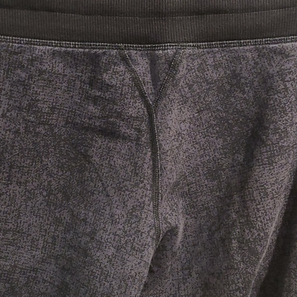 Lululemon straight leg blk & grey pattern joggers - Picture 5 of 7